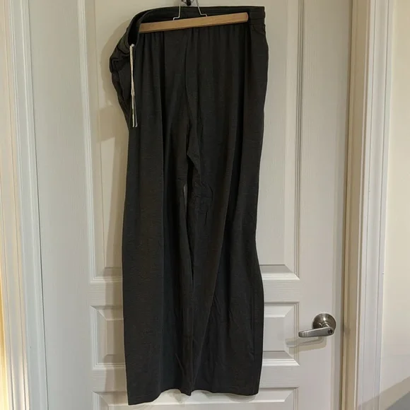 NWT Men’s sleepwear pants. Size L - Picture 2 of 6